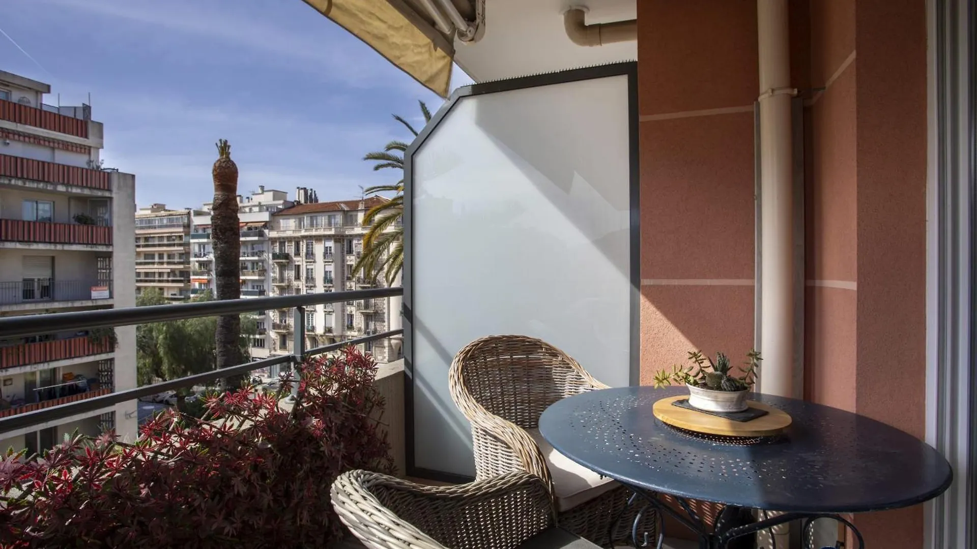 Air-Conditioned Apartment Near Liberation District Ницца 0*,  Франция