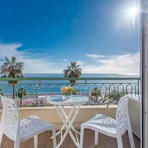 Modern Sea View Apartment On Promenade Des Anglais Nizza