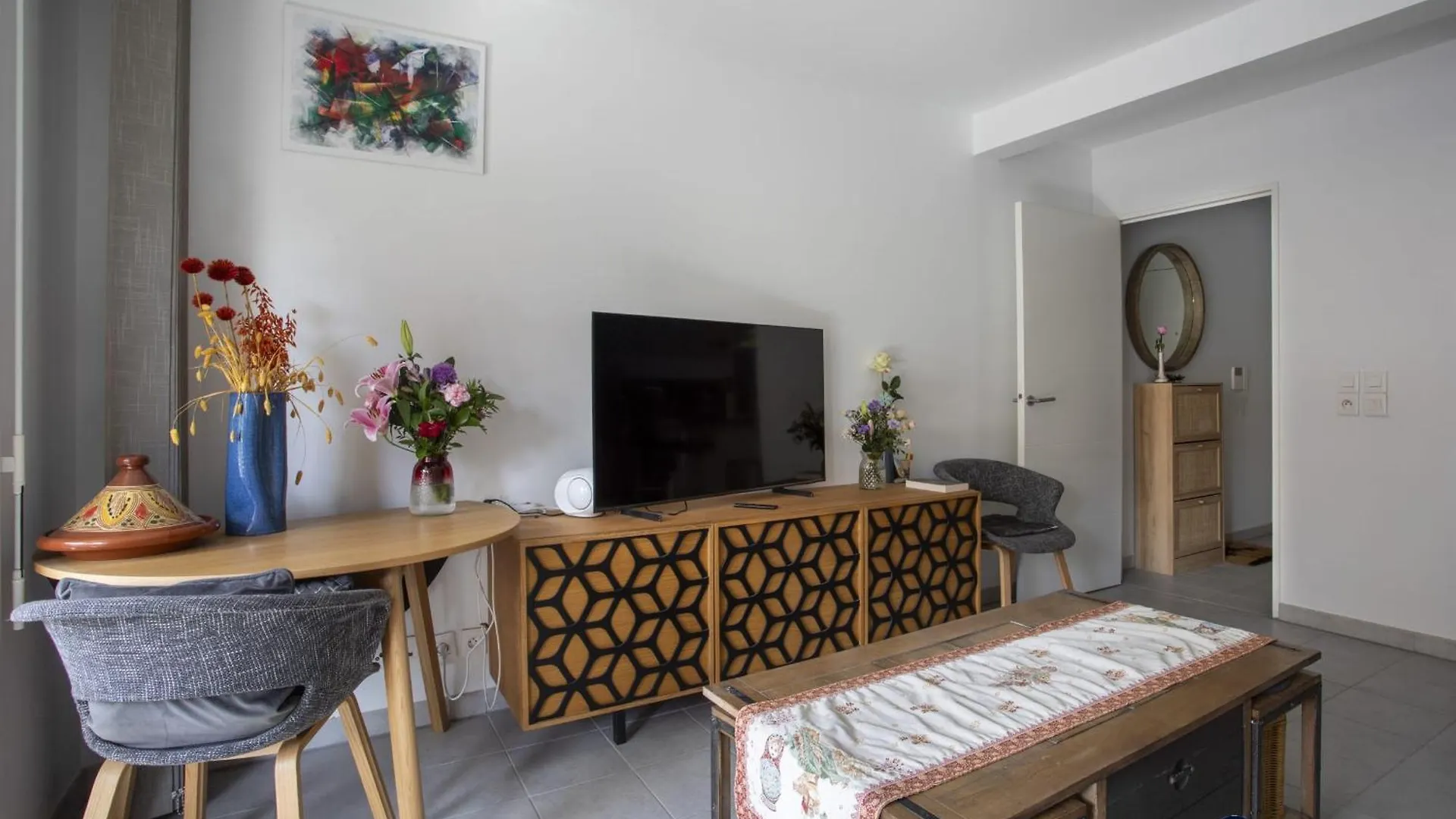 Air-Conditioned Apartment Near Liberation District Nice