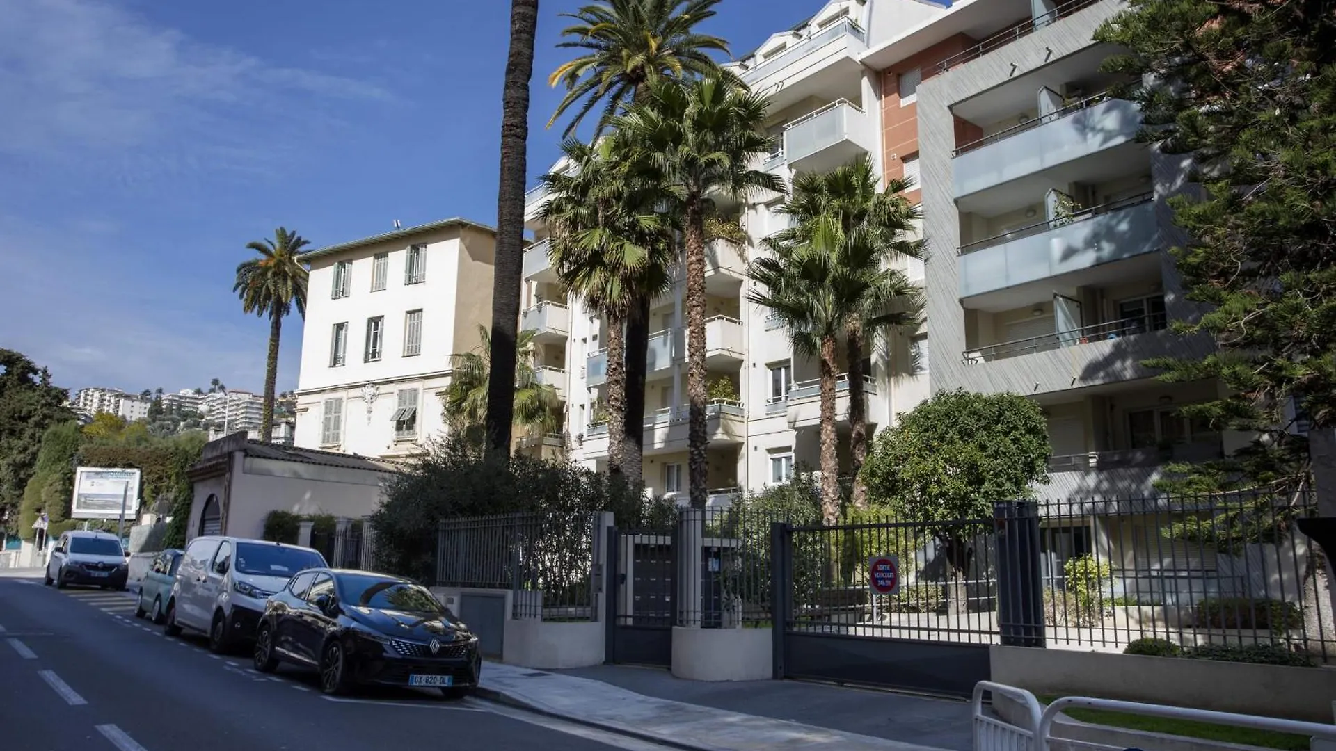 Air-Conditioned Apartment Near Liberation District Nice